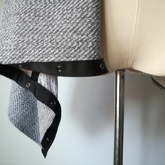 Lululemon Vinyasa Wrap Scarf snap button shawl - Picture 10 of 13